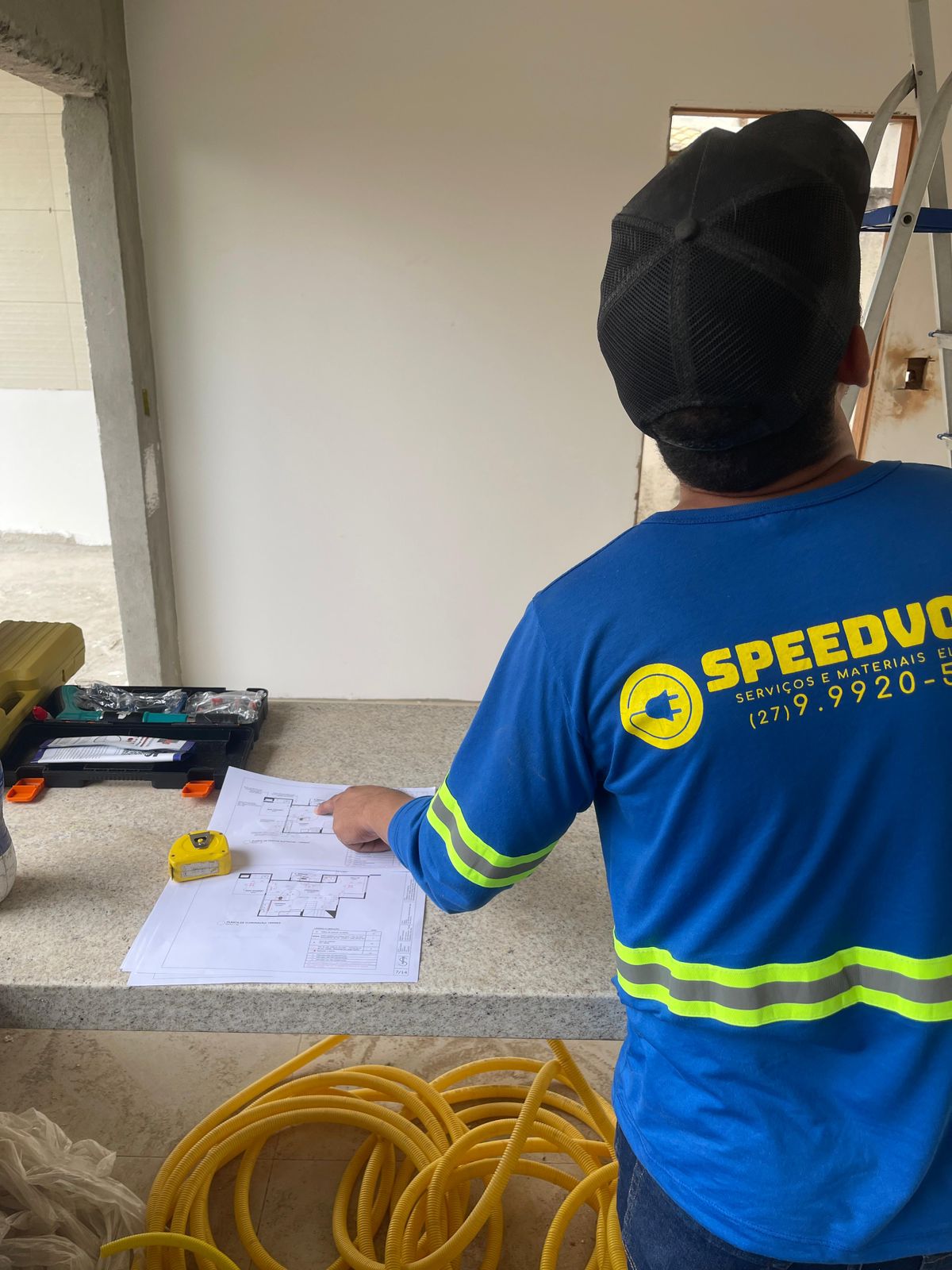 Em que fase da obra chamar o Eletricista?